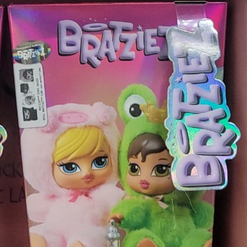 Bratz Bratziez Iconz Seriez Plush Keychain Blind Box sold out!!! Nwt